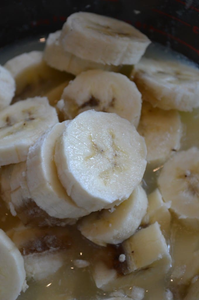 bananas sliced for drying