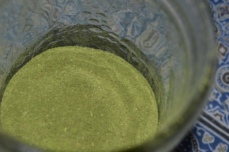 DIY Superfood Greens Supplement Powder for Smoothies -- Joybilee Farm