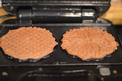 While pizzelles are a traditional Christmas cookie and chocolate mint flavour is traditionally associated with Christmas, these Chocolate Mint Pizzelles are unique and non-traditional. Put your pizzelle iron to work on this easy to make sweet wafer. Then enjoy it with a homemade espresso, mocha, latte, or macchiato.