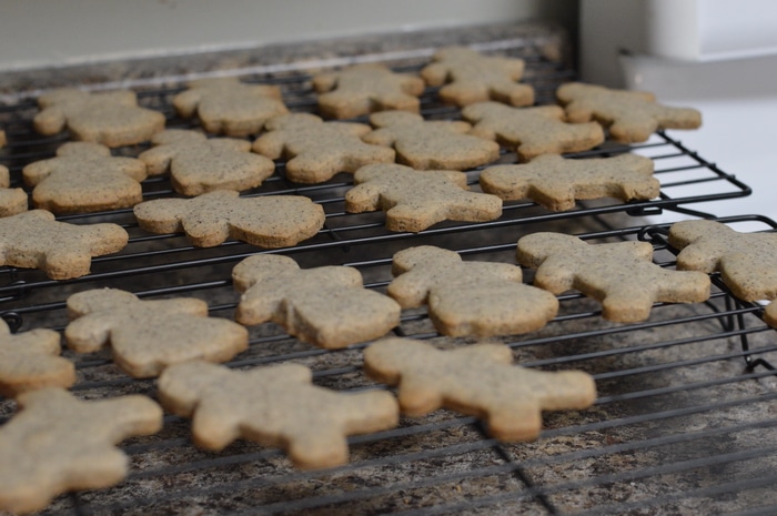Everyone DIYer needs strong steel cookie sheets