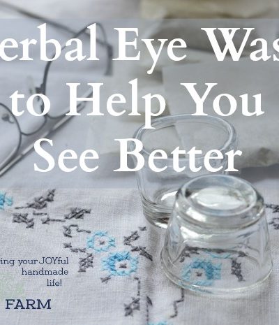 This eyebright formula contains just 5 herbs, chosen for their antimicrobial and stimulating actions on the eye tissues. These herbs cleanse, nourish, and rebuild the eyes. It's important to use the formula regularly for best effect, using it as an eye wash and a tea.