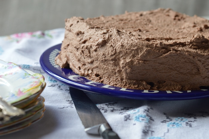 This flourless chocolate cake recipe is made with leftover, cooked, quinoa. It is light and structured with a texture like a normal cake. This is the ideal recipe for Passover celebrations, gluten free desserts, or for those following a grain-free diet. Make it tonight.