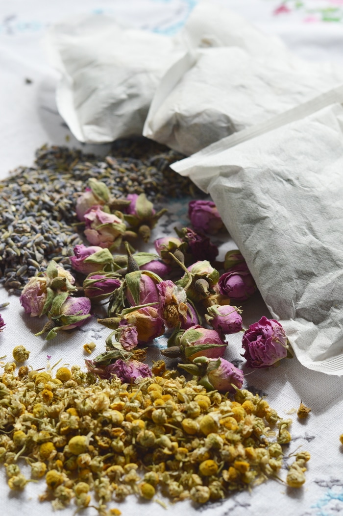 Herbal bath tea soothes and cools summer skin rashes, bites, and minor sun burns, while it calms and relaxes. You can make it in minutes from the herbs in your garden. This DIY herbal bath tea project makes a lovely and unique gift for those who could use a little spa time in their hectic schedule. Bring the healing power of herbs to your bathing rituals.