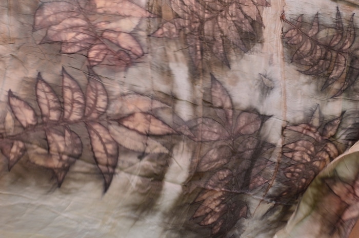 Botanical prints on natural fabric record the fulfillment of ancient prophesy, evoke a sense of place, and enhance spiritual practice while bringing beautiful fabrics to the handcraft market. Meet fiberartist Suzanne Dekel and hear about her beautiful botanical prints from Israel.