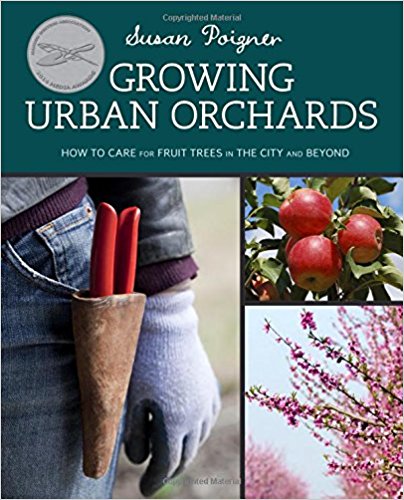 The book cover of Growing Urban Orchards