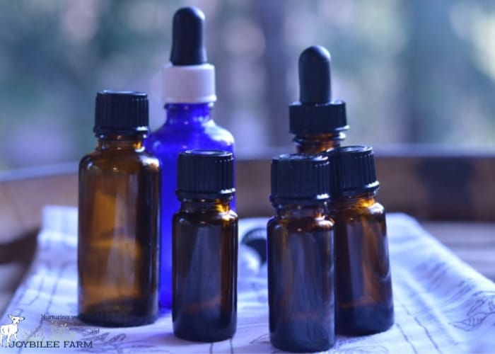 Empty essential oil bottles are handy to have for future herbal projects, but how do you go about cleaning them before the next use? We'll show you how.