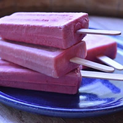 Healthy Rhubarb Popsicles For a Thirst Quenching Dessert