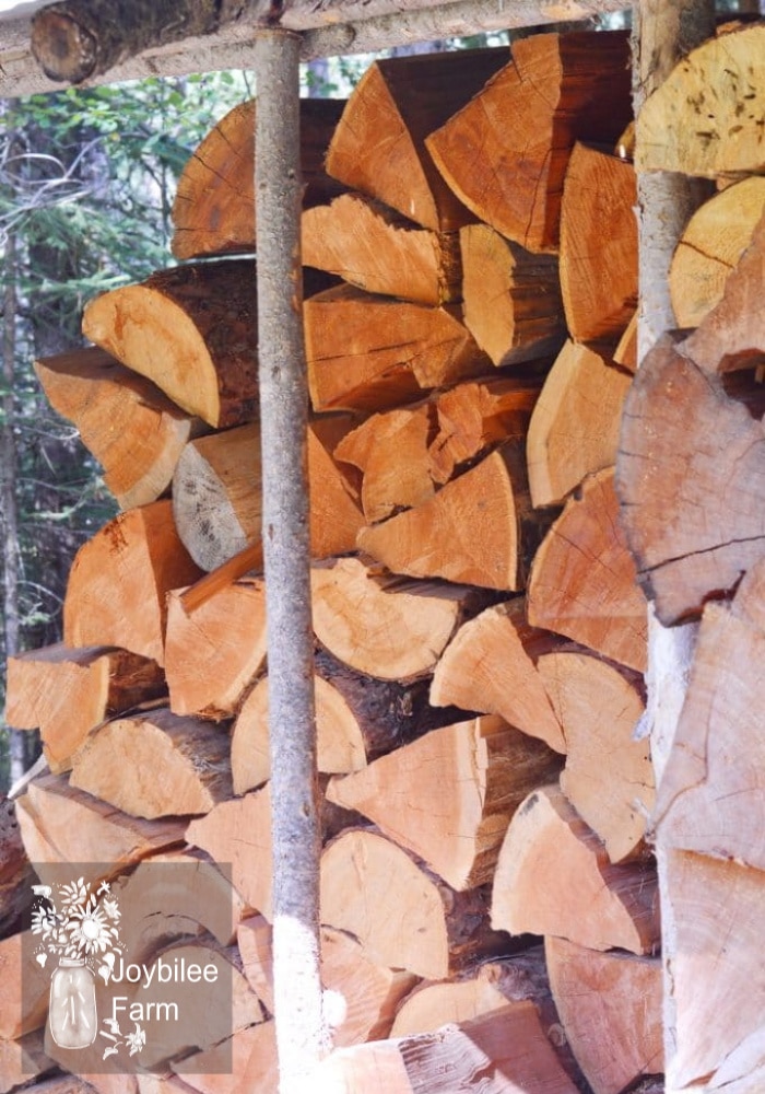 Firewood storage can be as much art as science, and these 4 storage ideas will work no matter how big or small your woodpile. 