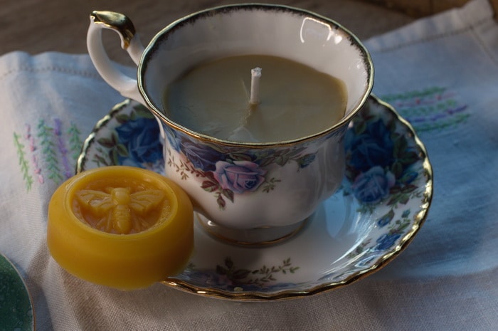 Teacup candles create an instant hygge home atmosphere. 